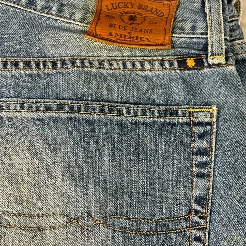 Lucky‎ Brand Faded men’s blue jeans - Picture 3 of 9